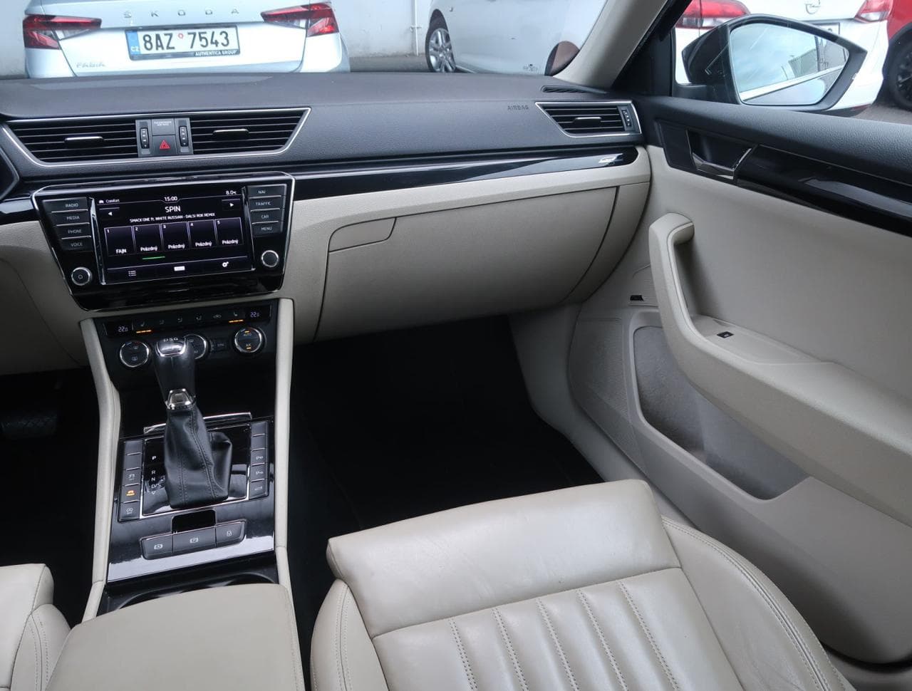 2016 Škoda SUPERB - 8