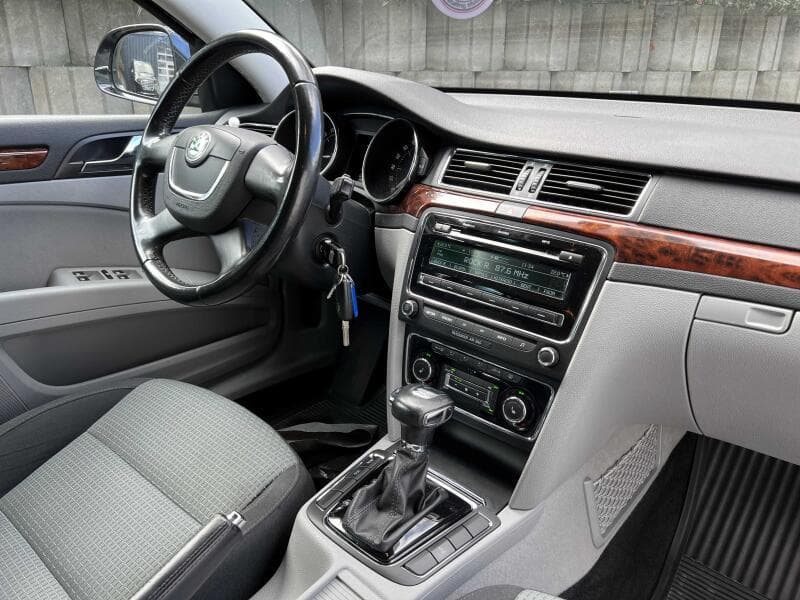 2011 Škoda SUPERB - 7