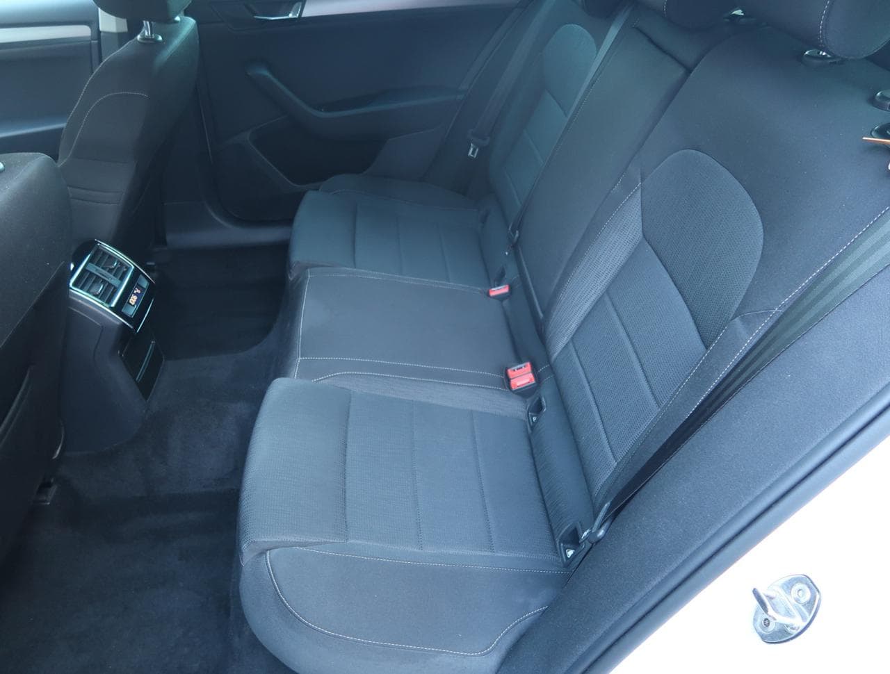 2015 Škoda SUPERB - 15