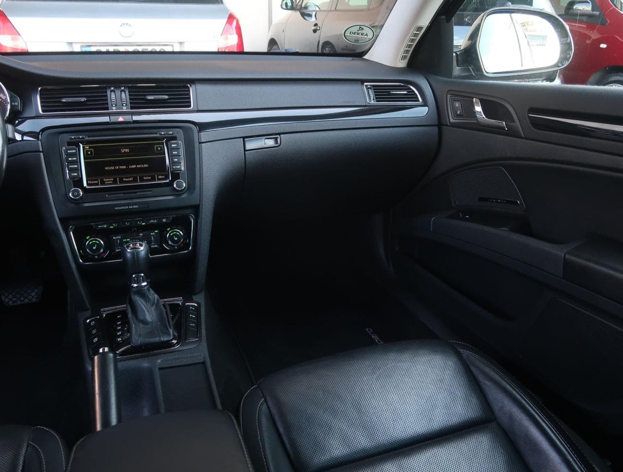2014 Škoda SUPERB - 11