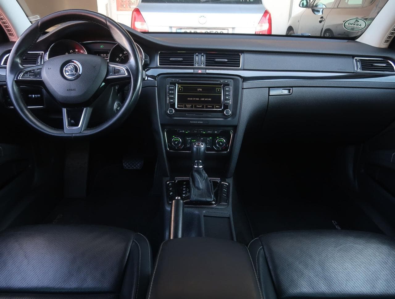 2014 Škoda SUPERB - 10