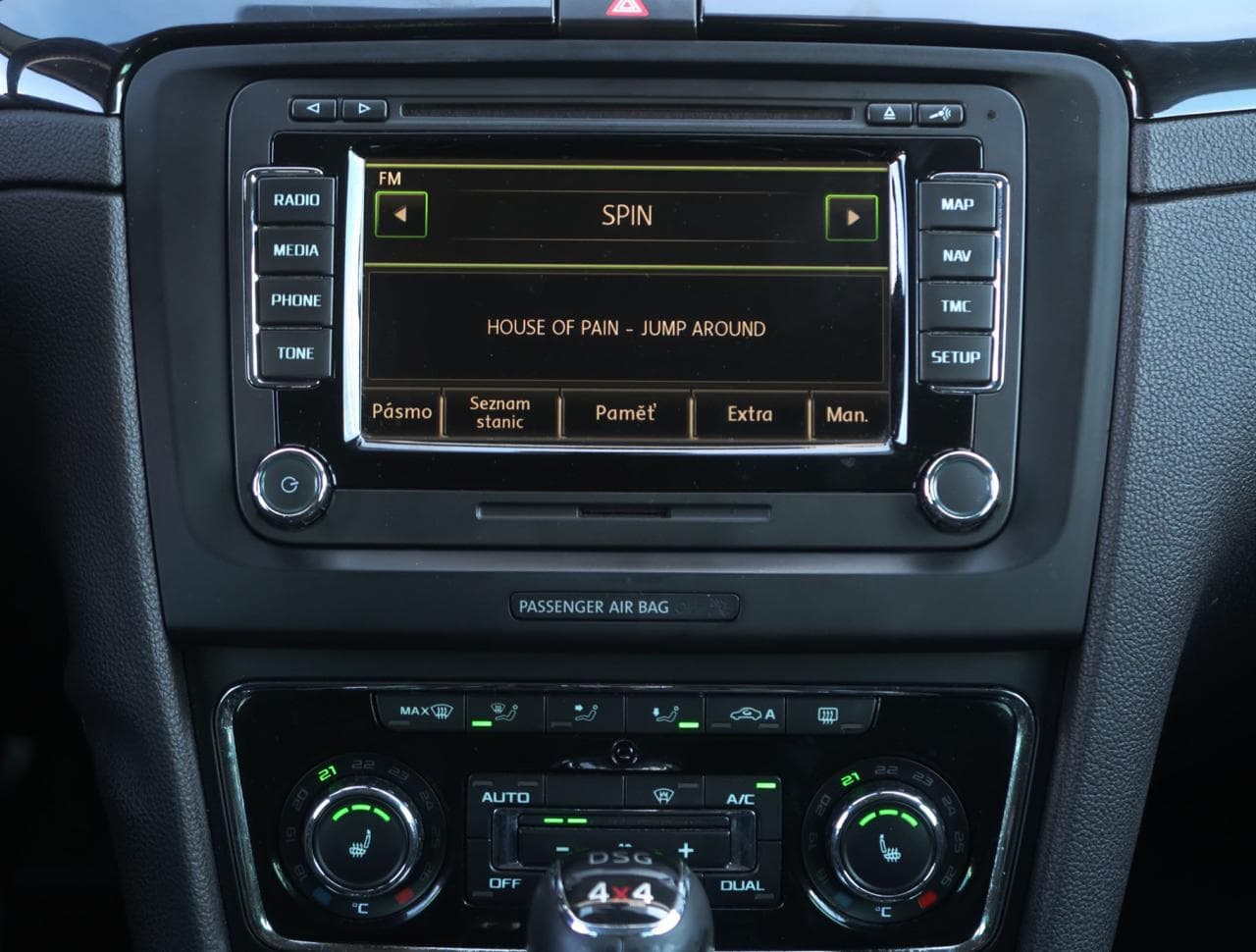 2014 Škoda SUPERB - 18