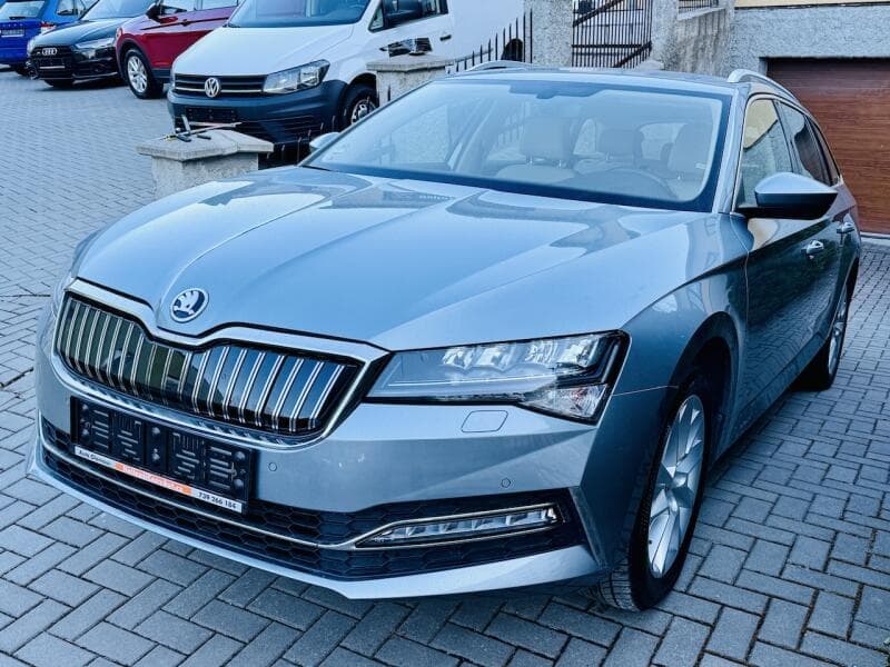 Škoda Superb 1,4TSi iV 160kW STYLE ACC DCC kombi
