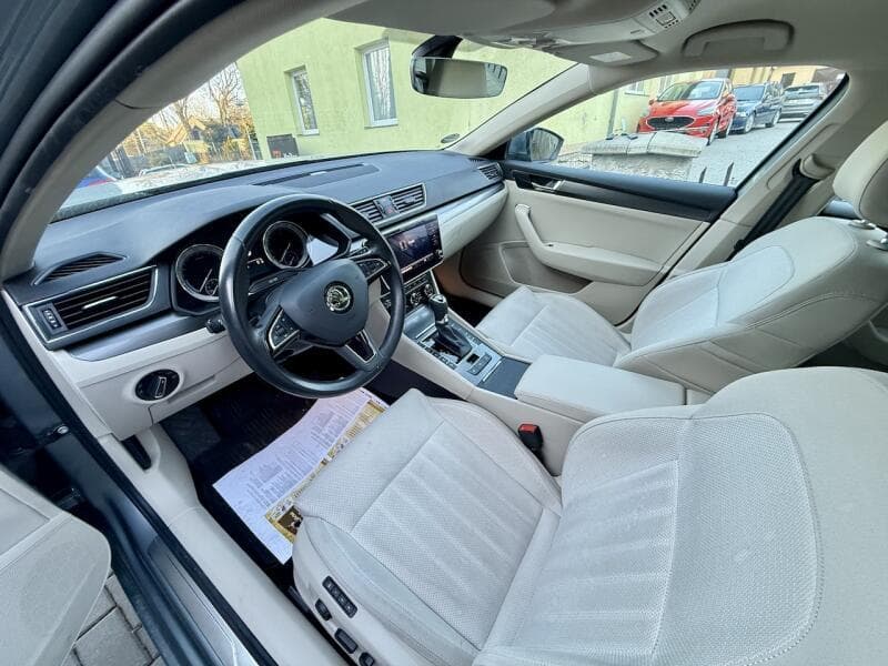 2020 Škoda Superb - 8