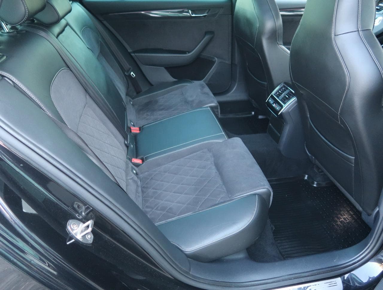 2017 Škoda Superb - 13