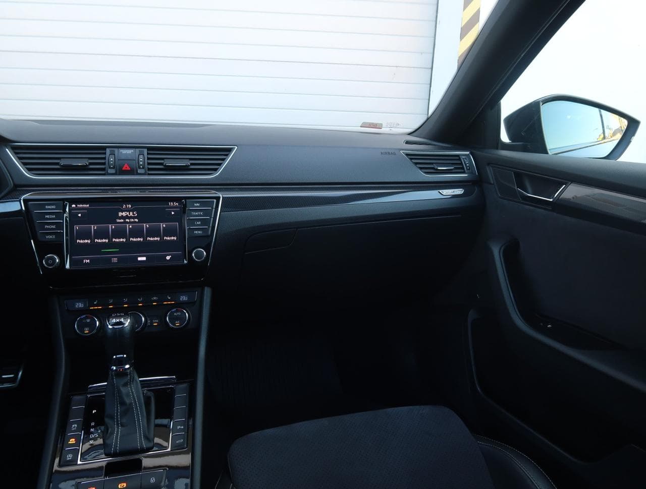 2017 Škoda Superb - 11