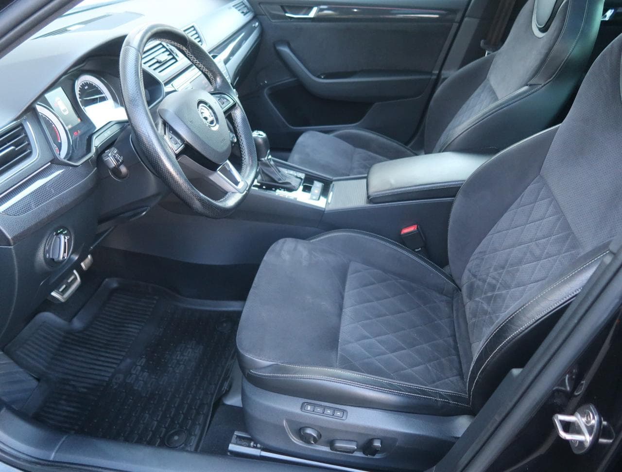 2017 Škoda Superb - 16