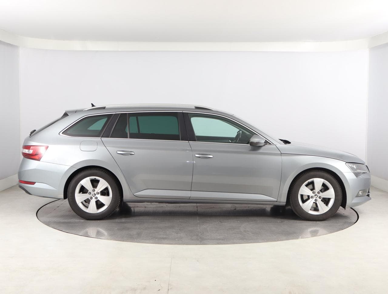 2016 Škoda Superb - 8