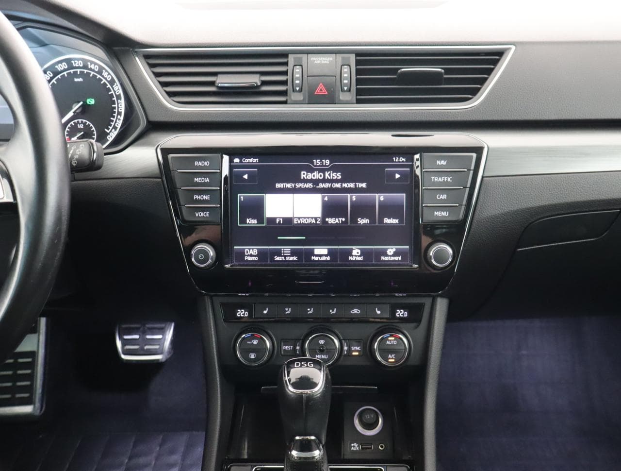 2016 Škoda Superb - 18