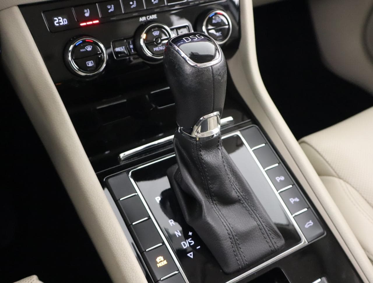 2017 Škoda Superb - 19