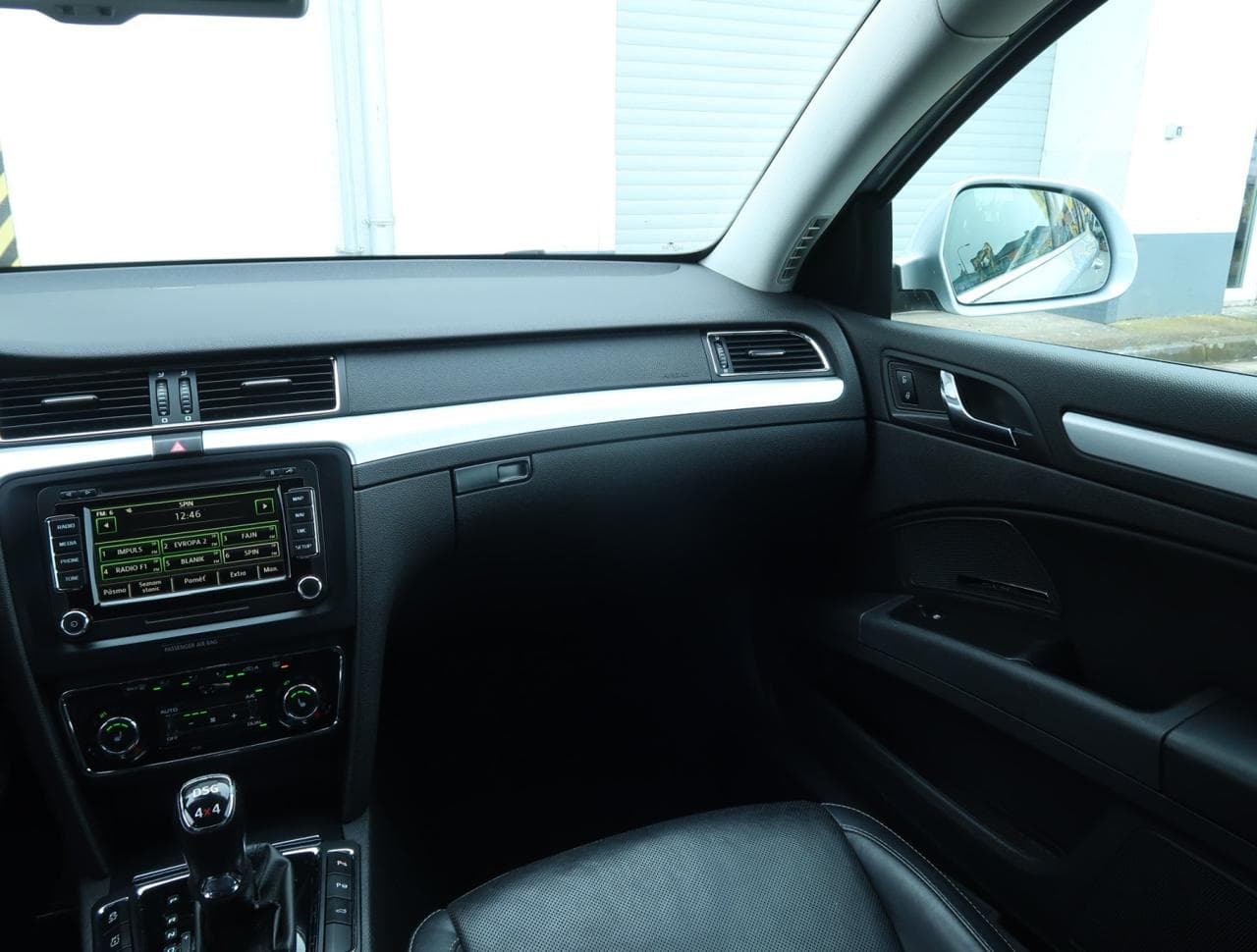 2014 Škoda Superb - 11