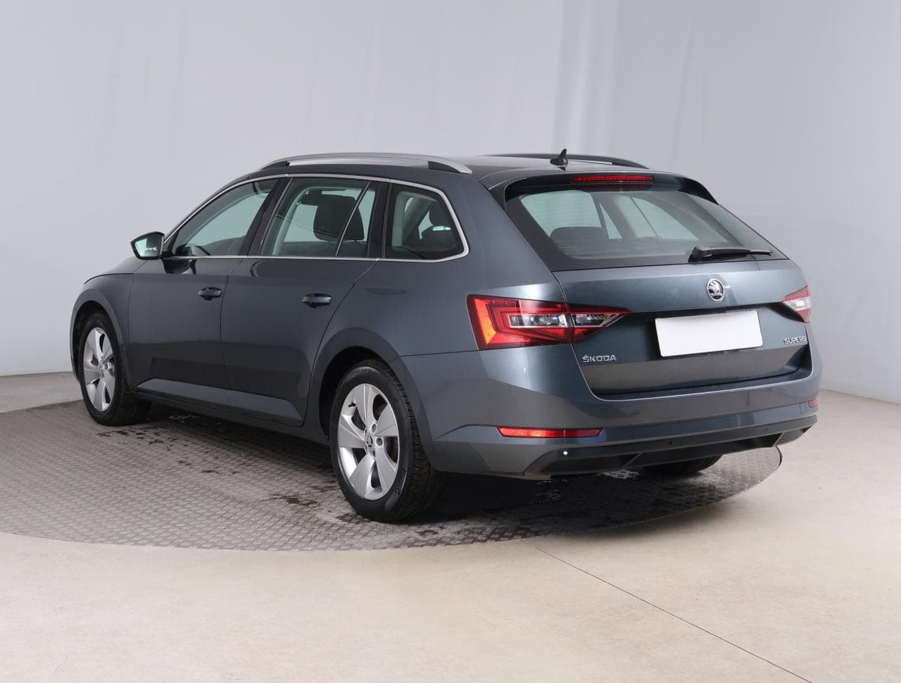 2017 Škoda Superb - 5