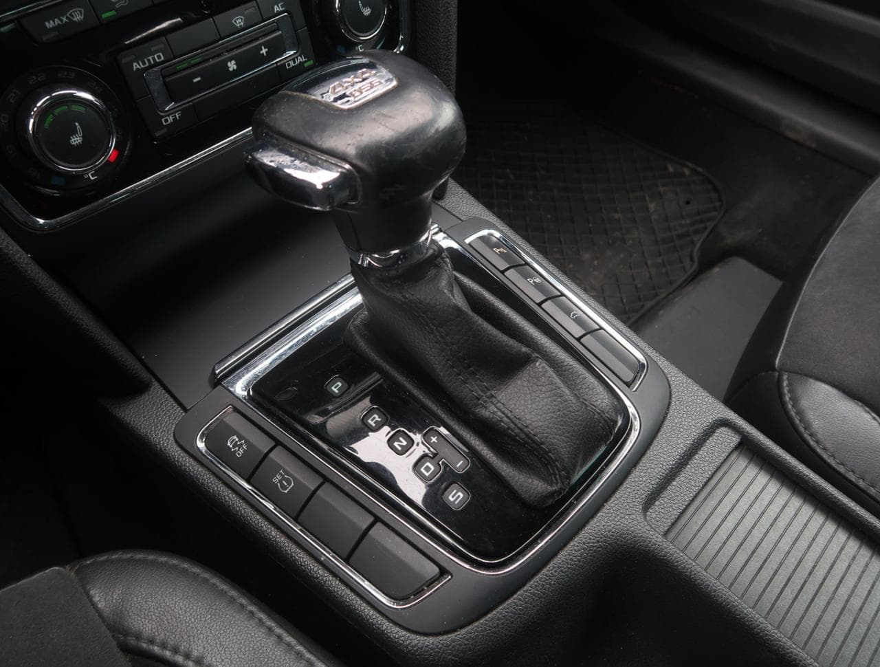 2011 Škoda SUPERB - 19