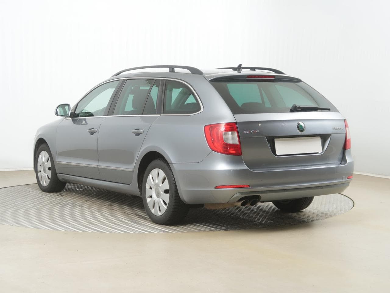2011 Škoda SUPERB - 5