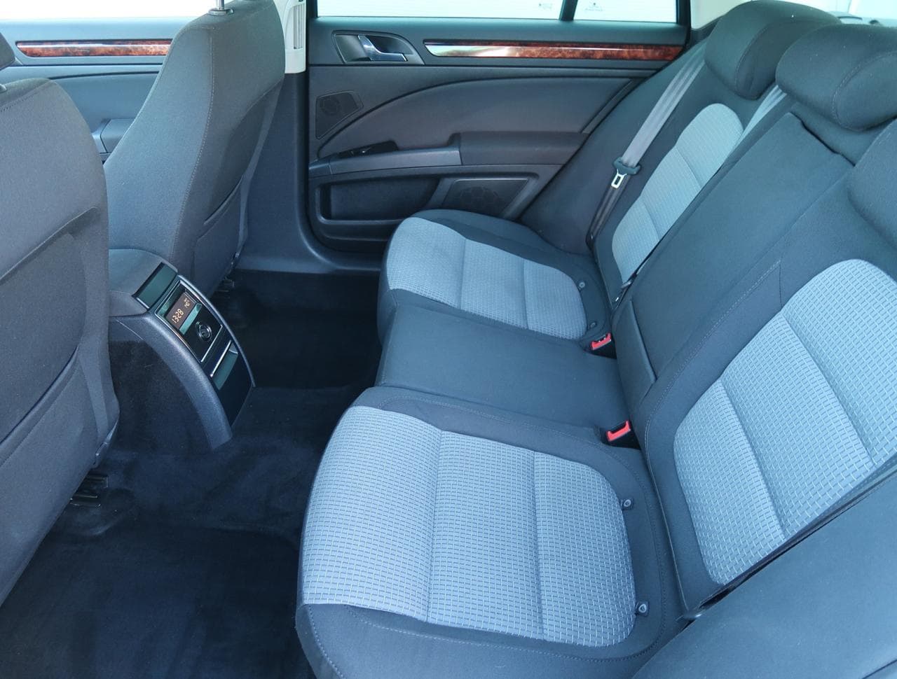 2010 Škoda Superb - 15