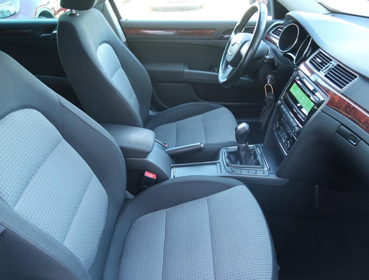 2010 Škoda Superb - 12