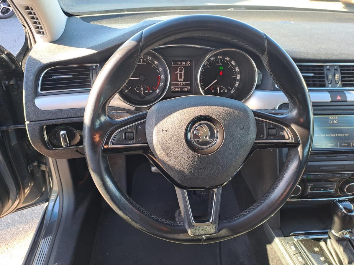 2014 Škoda Superb - 11