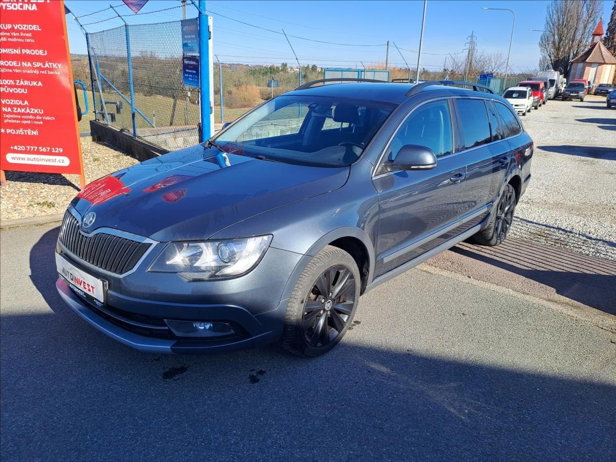 Škoda Superb 2,0 TDI DSG kombi