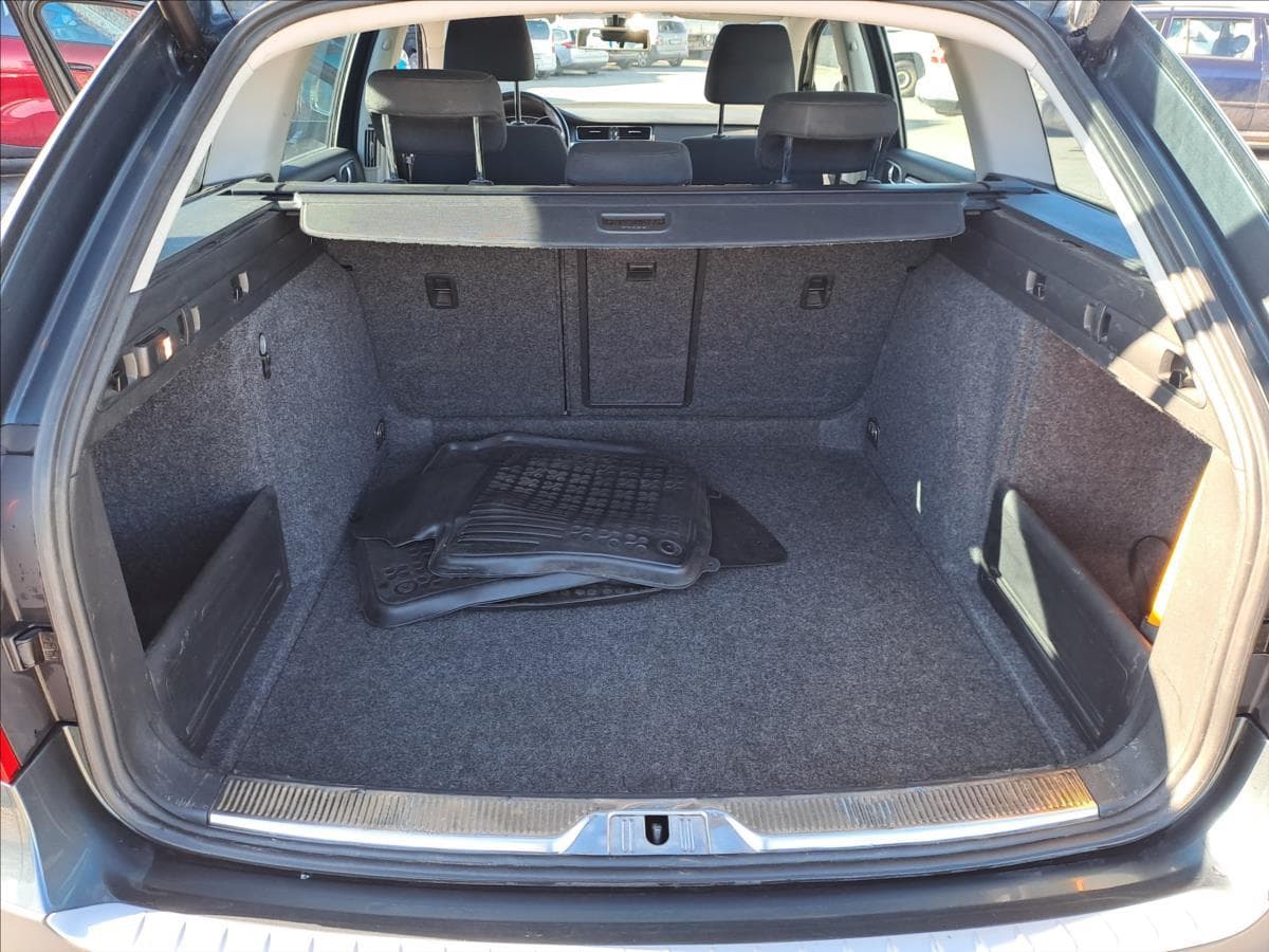 2014 Škoda Superb - 16