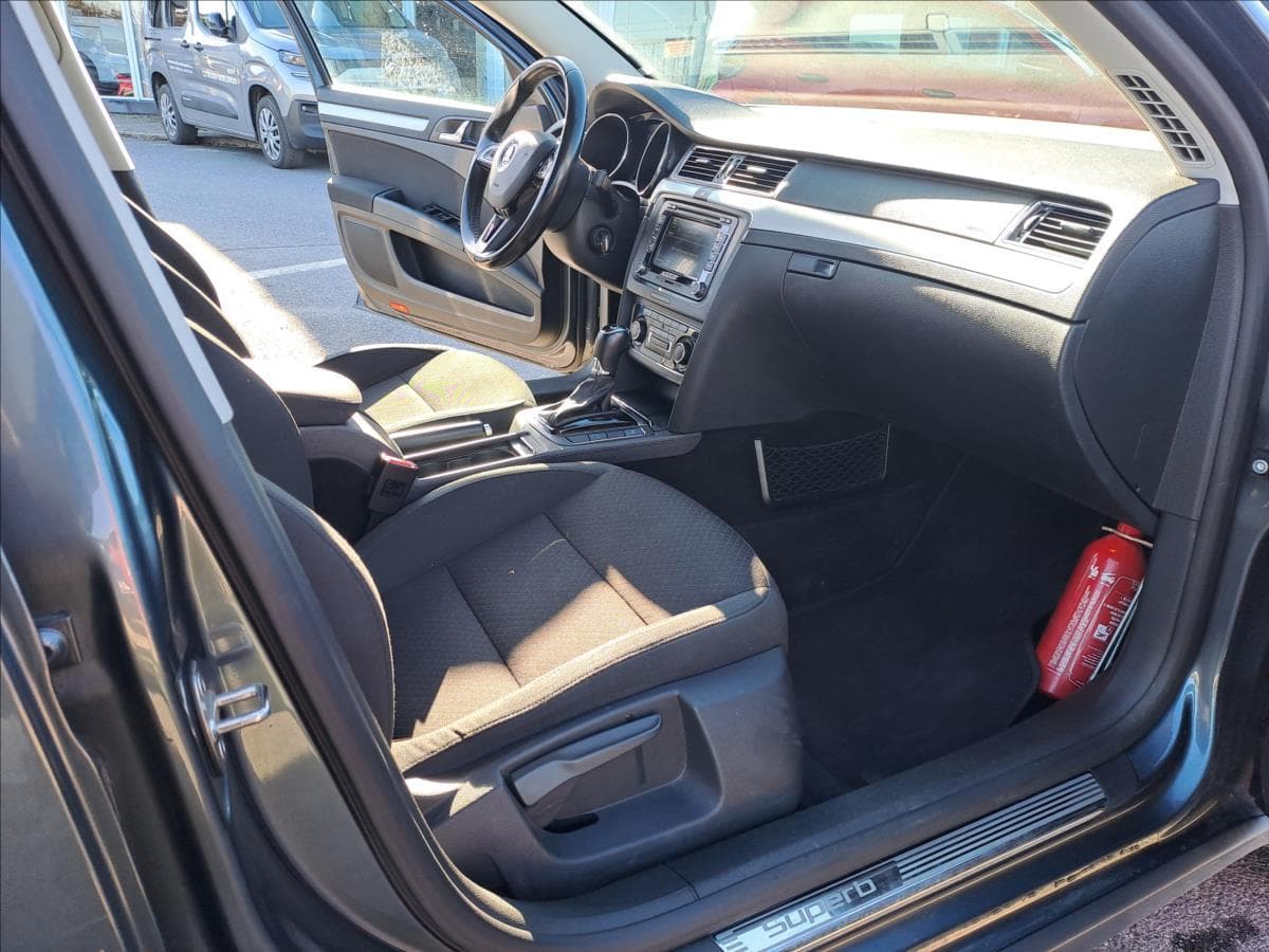 2014 Škoda Superb - 8