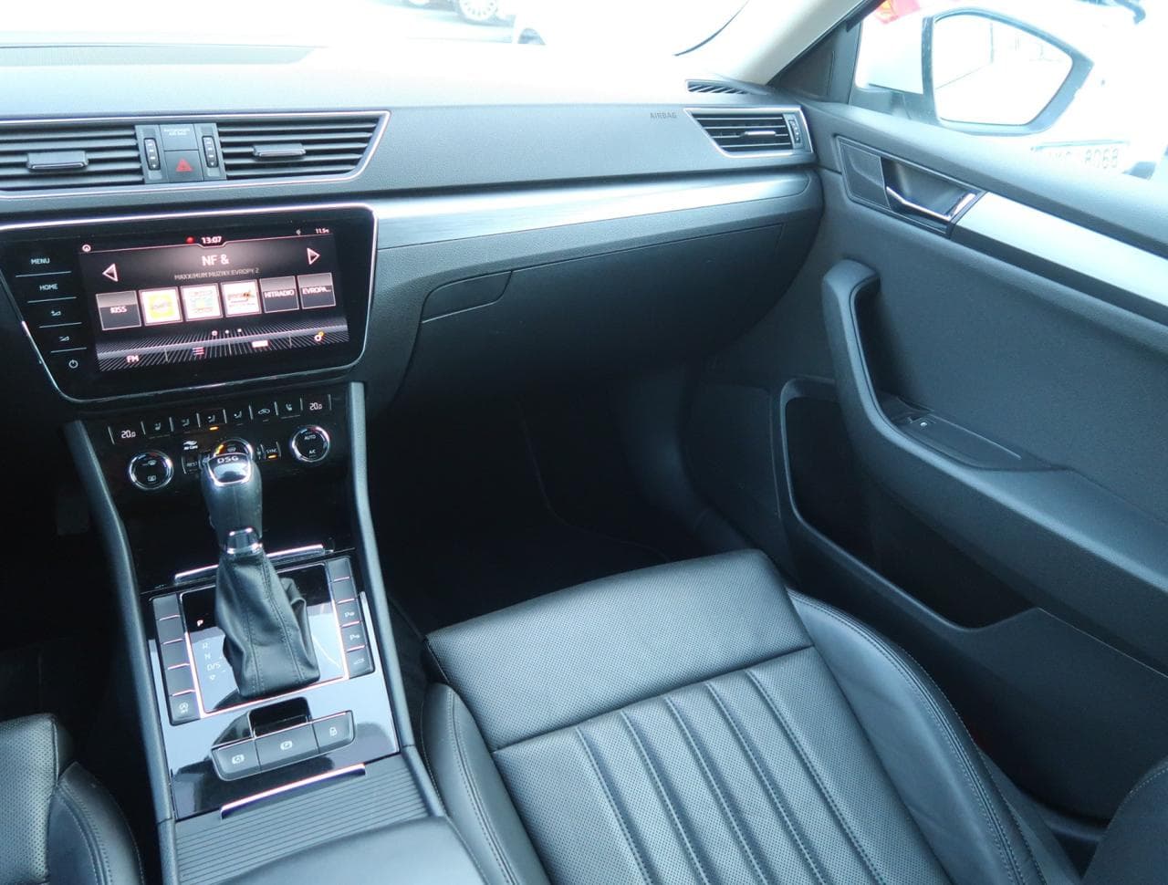 2017 Škoda Superb - 11