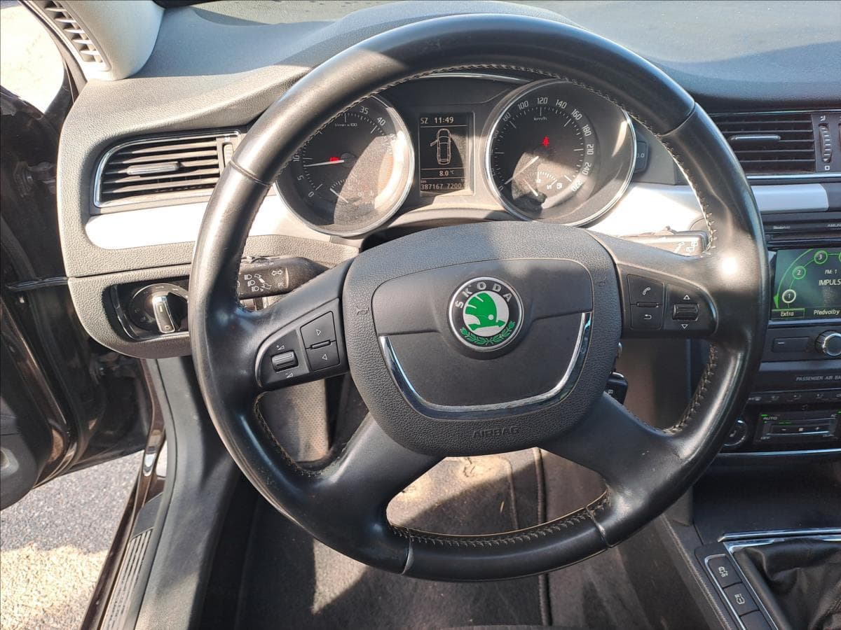 2012 Škoda Superb - 13