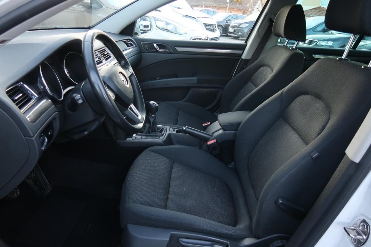 2013 Škoda Superb - 16