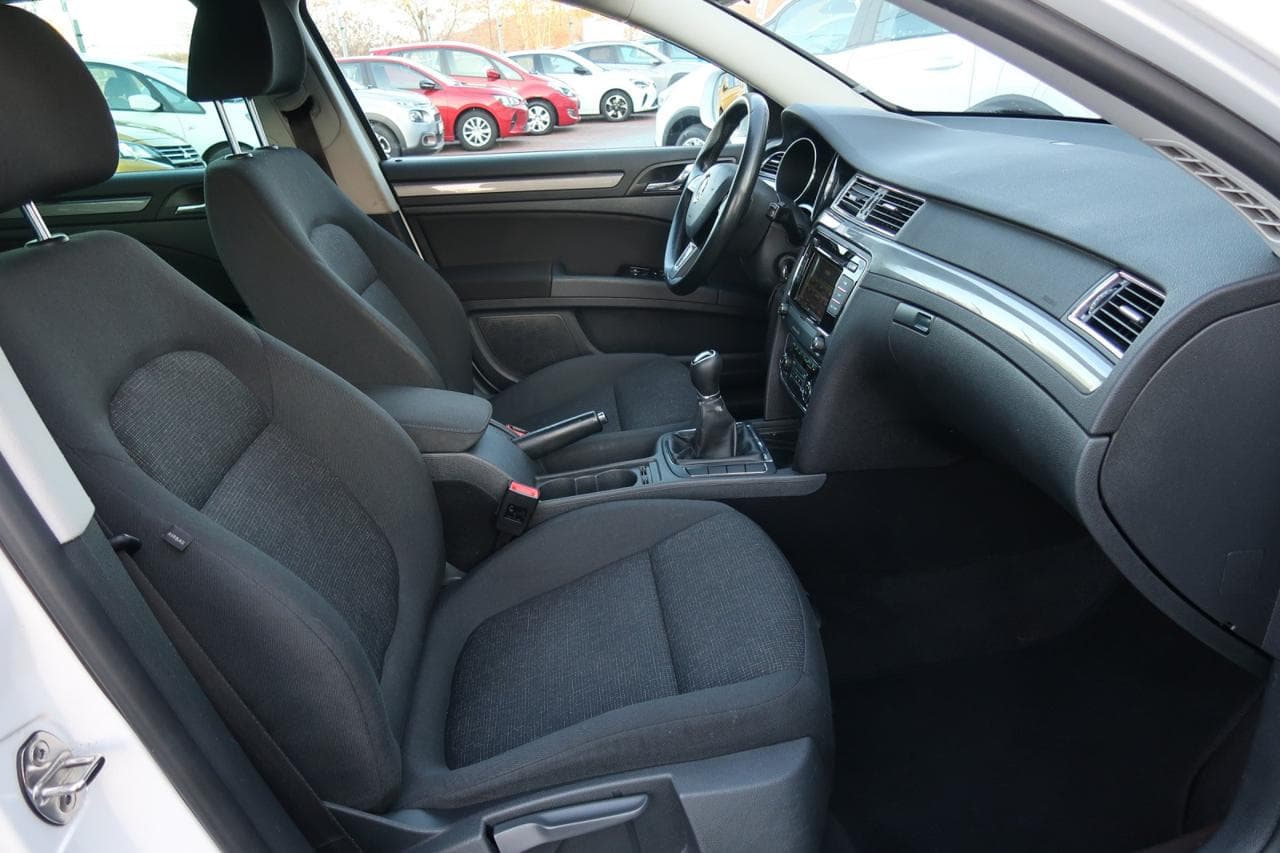 2013 Škoda Superb - 12