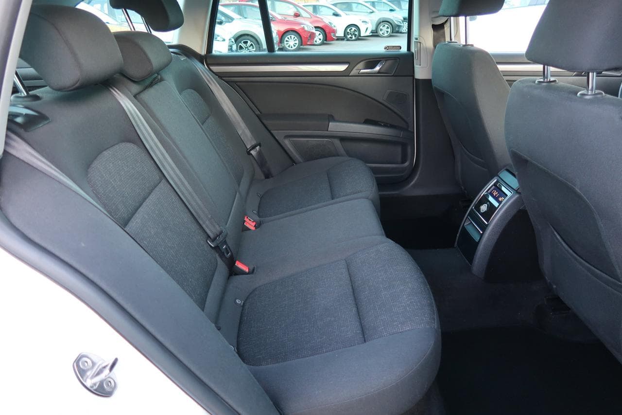 2013 Škoda Superb - 13