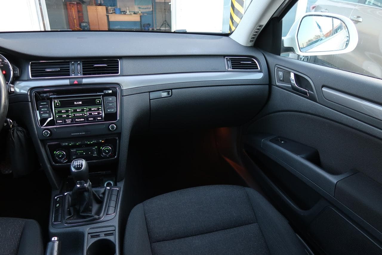 2013 Škoda Superb - 11