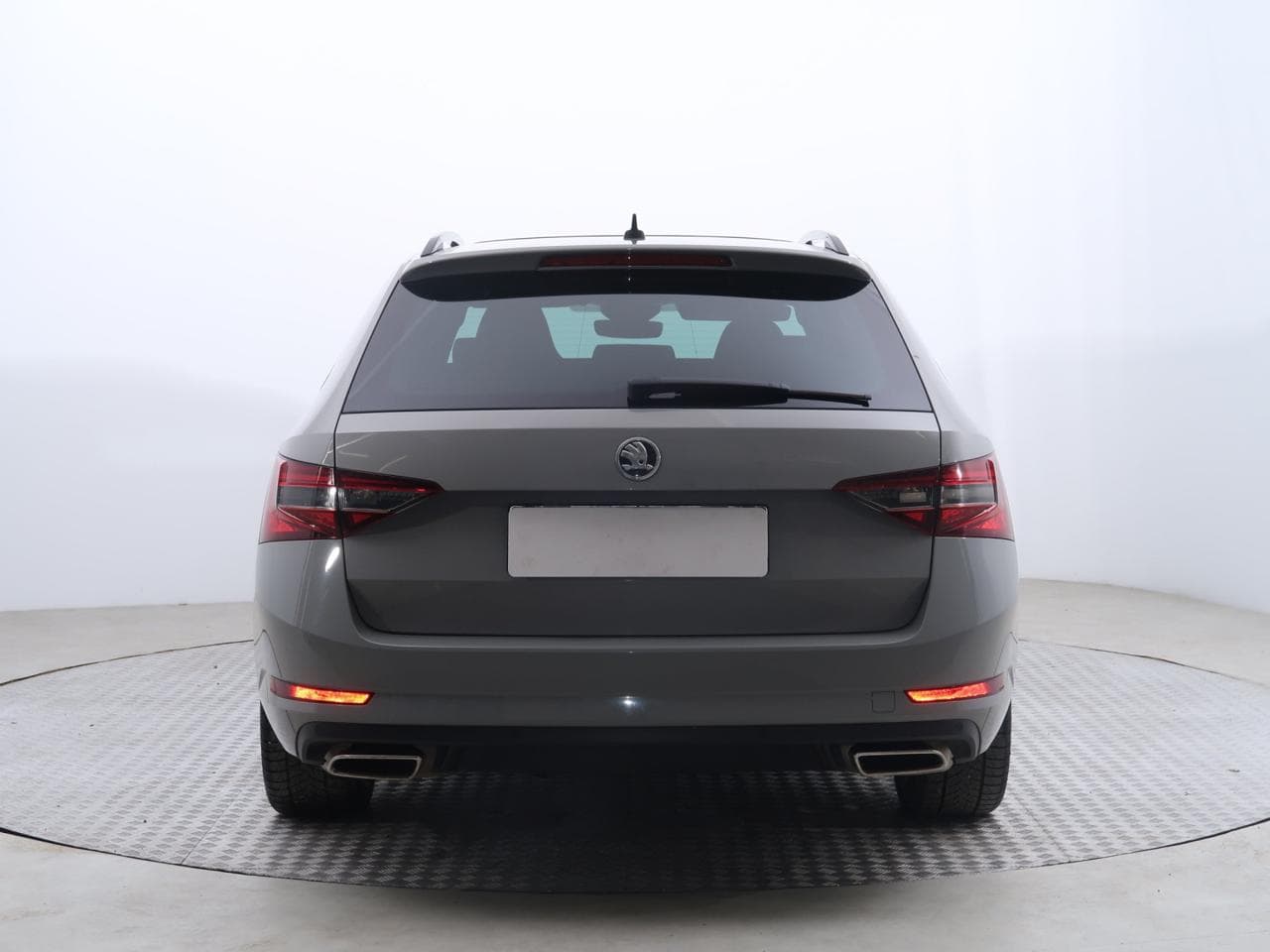2019 Škoda SUPERB - 6