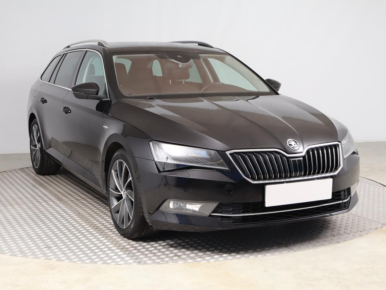 Škoda Superb 2.0 TDI 140kW kombi