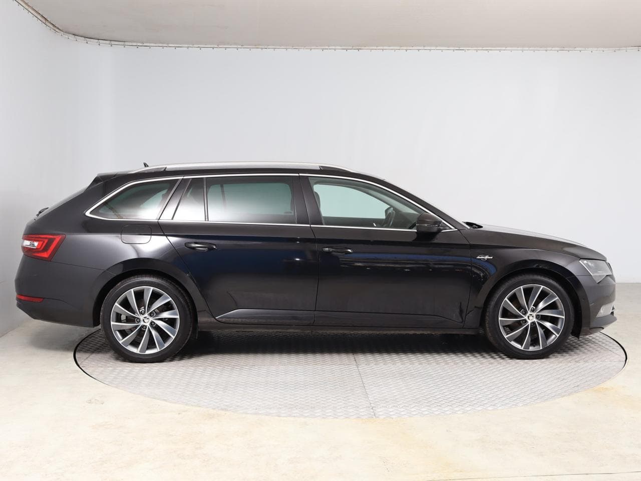 2018 Škoda Superb - 8