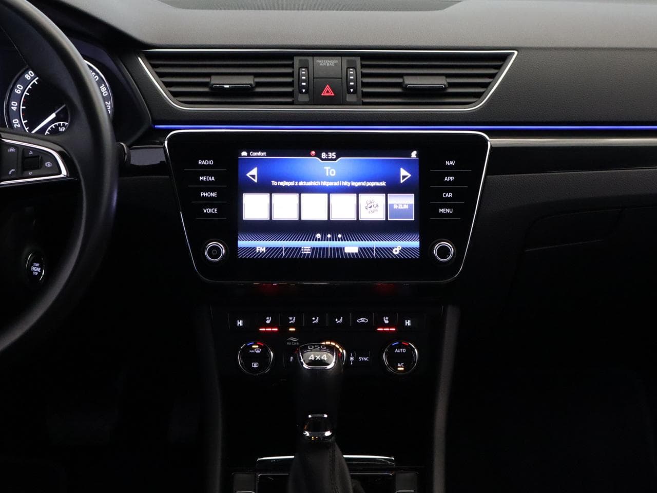 2018 Škoda Superb - 15