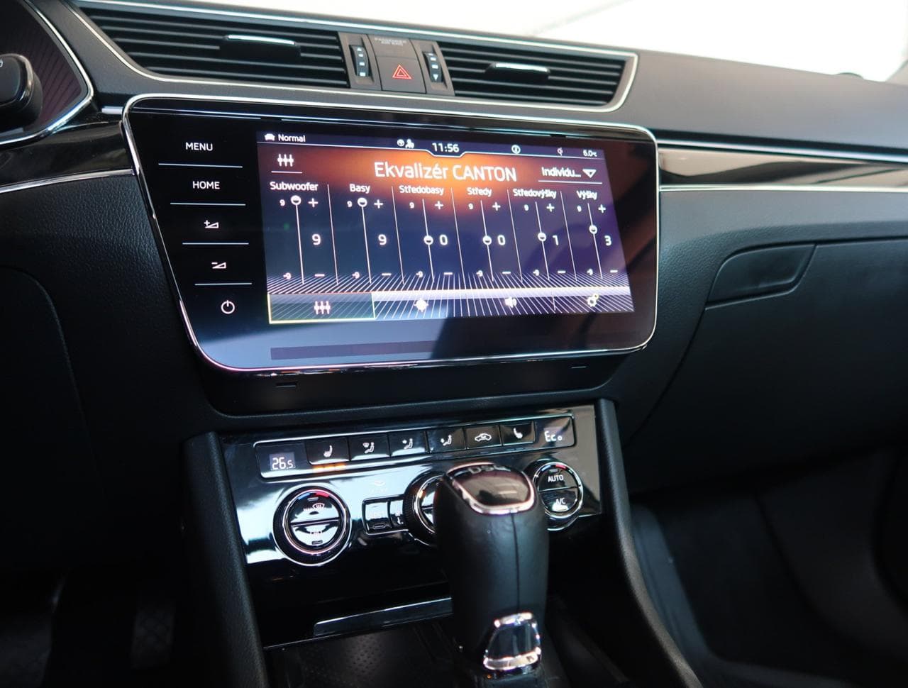 2020 Škoda Superb - 18