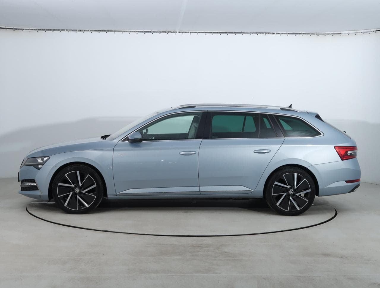 2020 Škoda Superb - 4