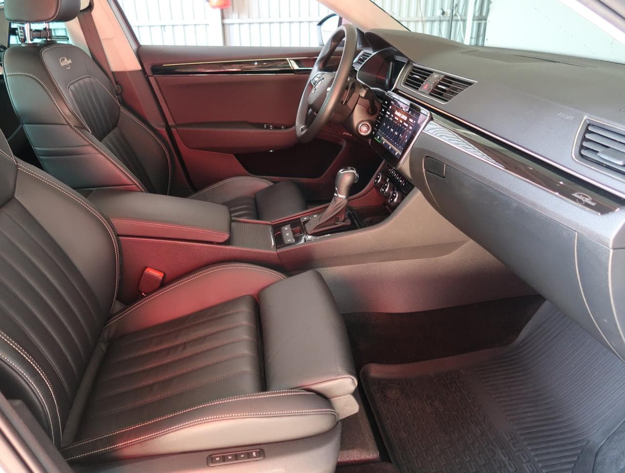 2020 Škoda Superb - 12
