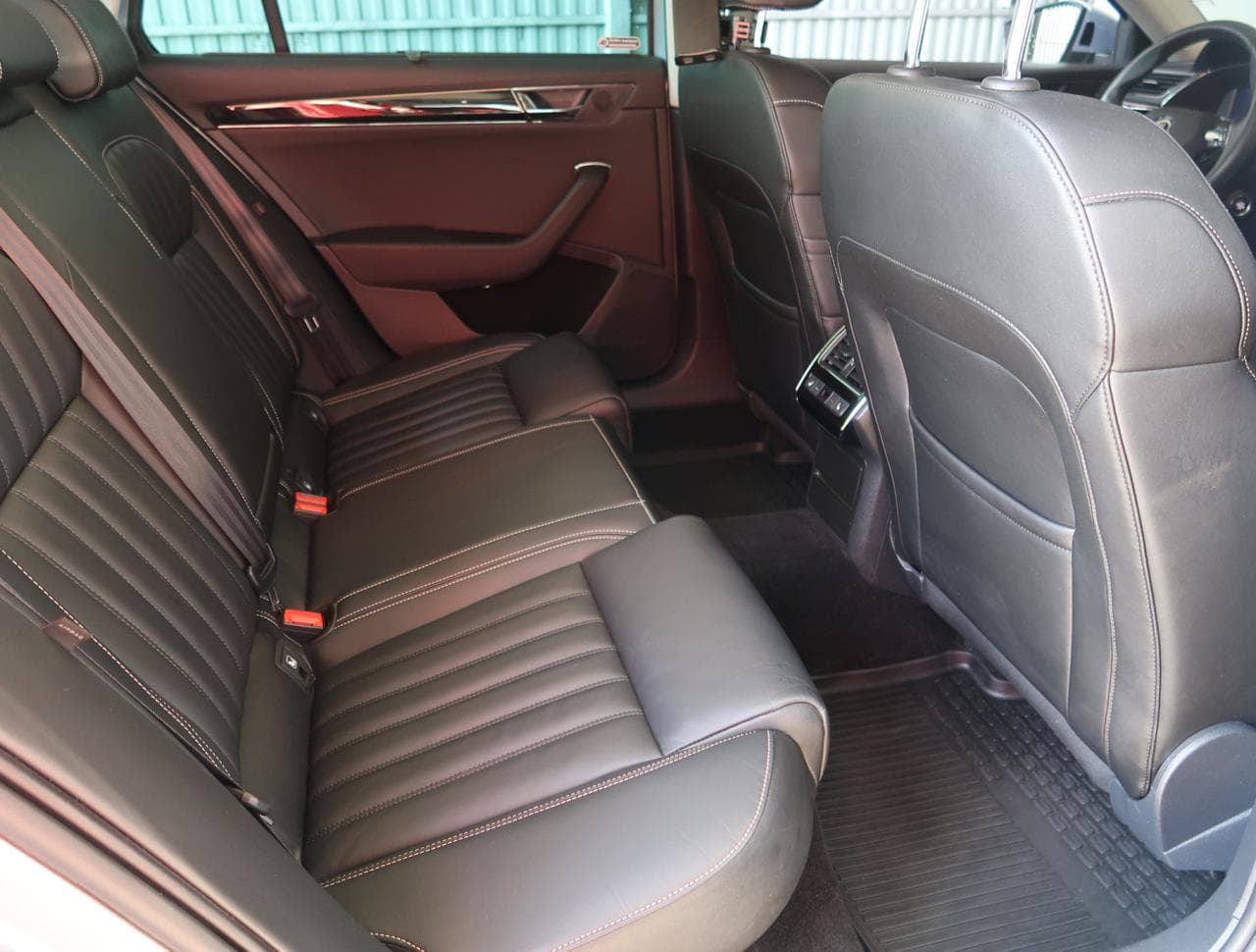 2020 Škoda Superb - 13