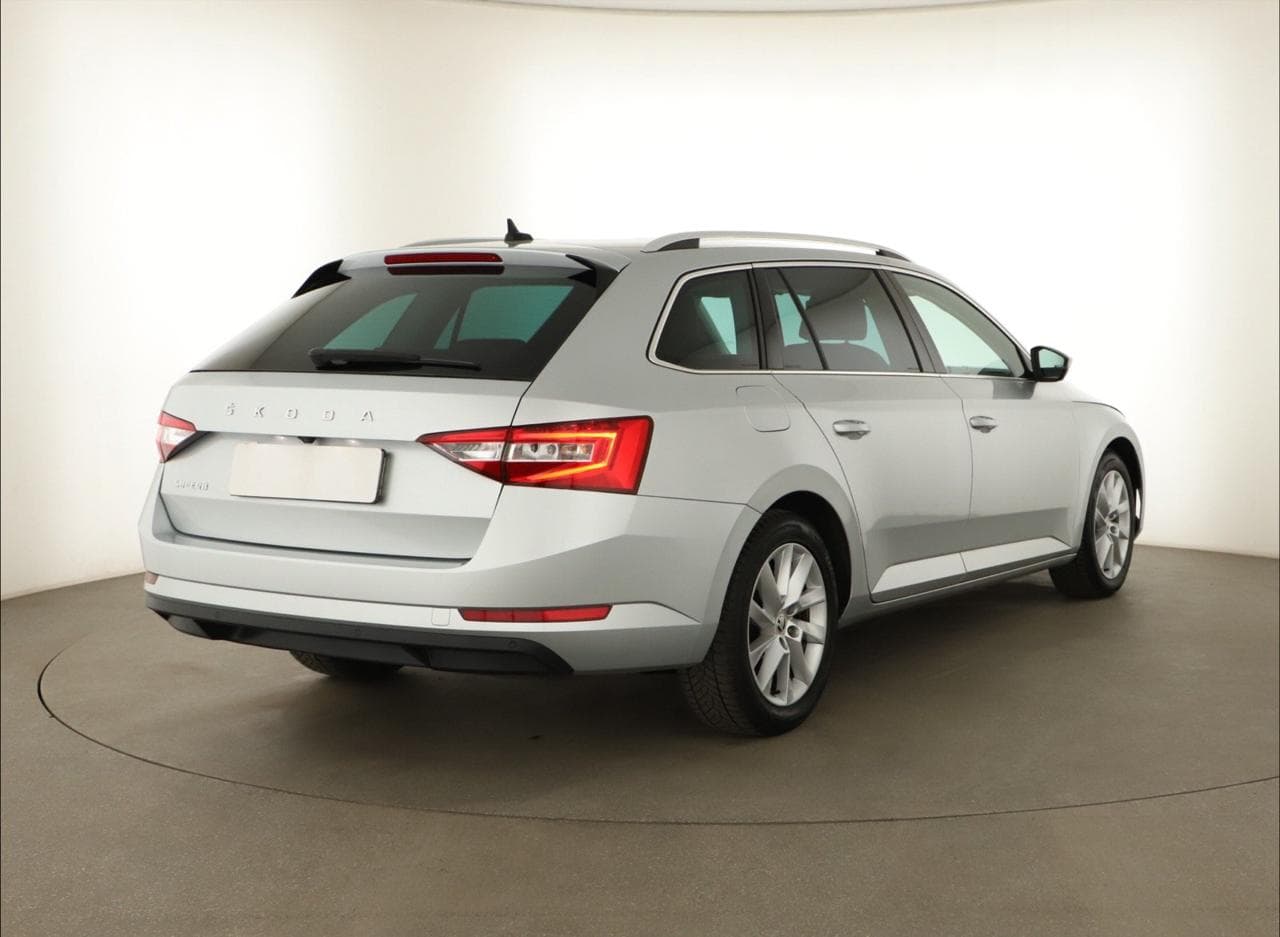 2019 Škoda Superb - 7