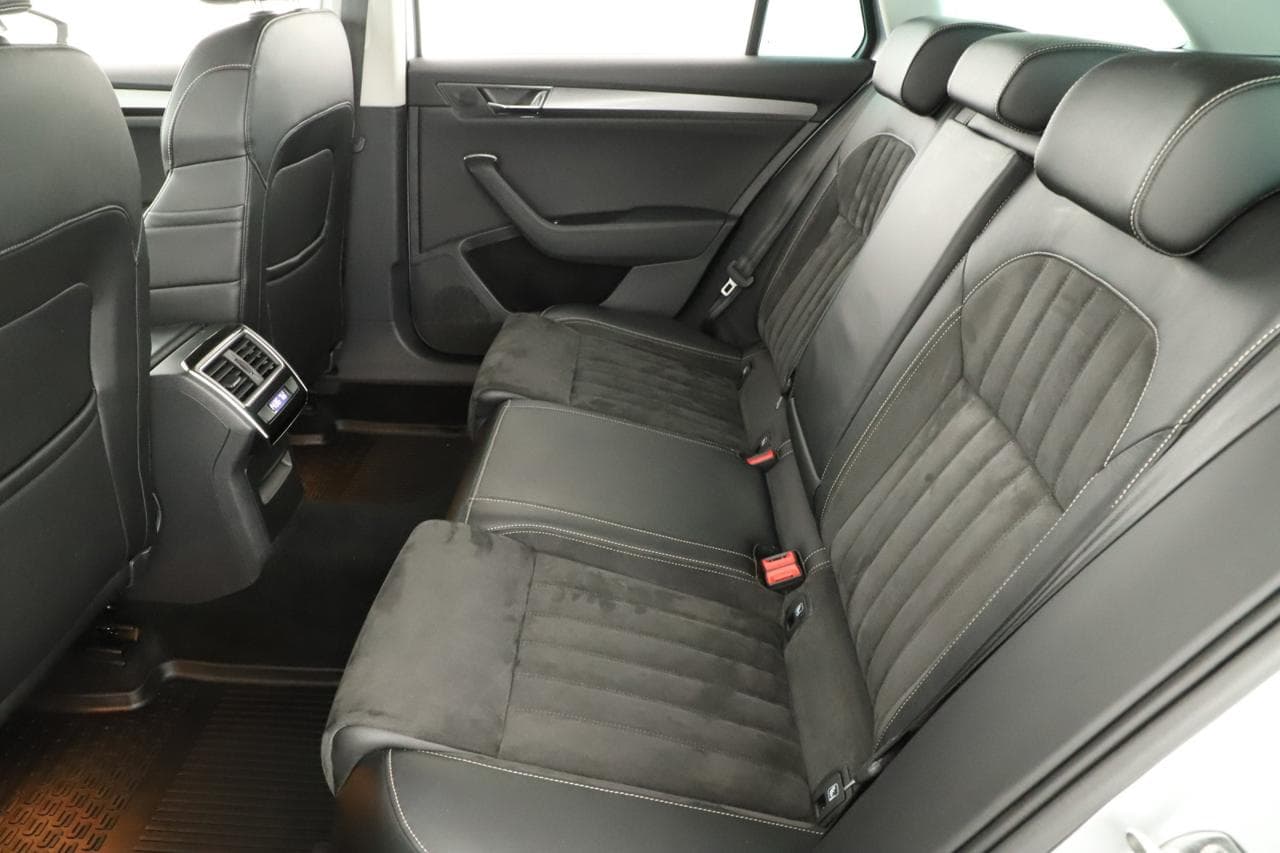 2019 Škoda Superb - 12
