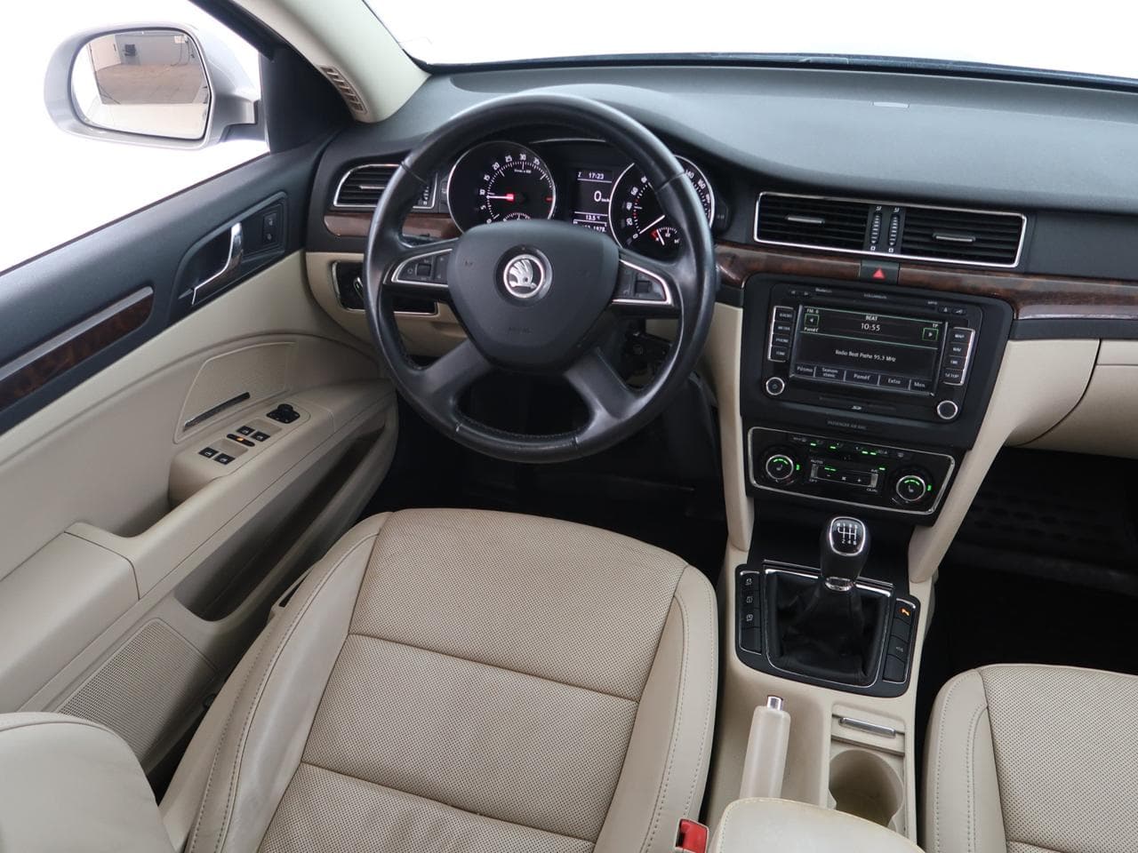 2014 Škoda Superb - 9