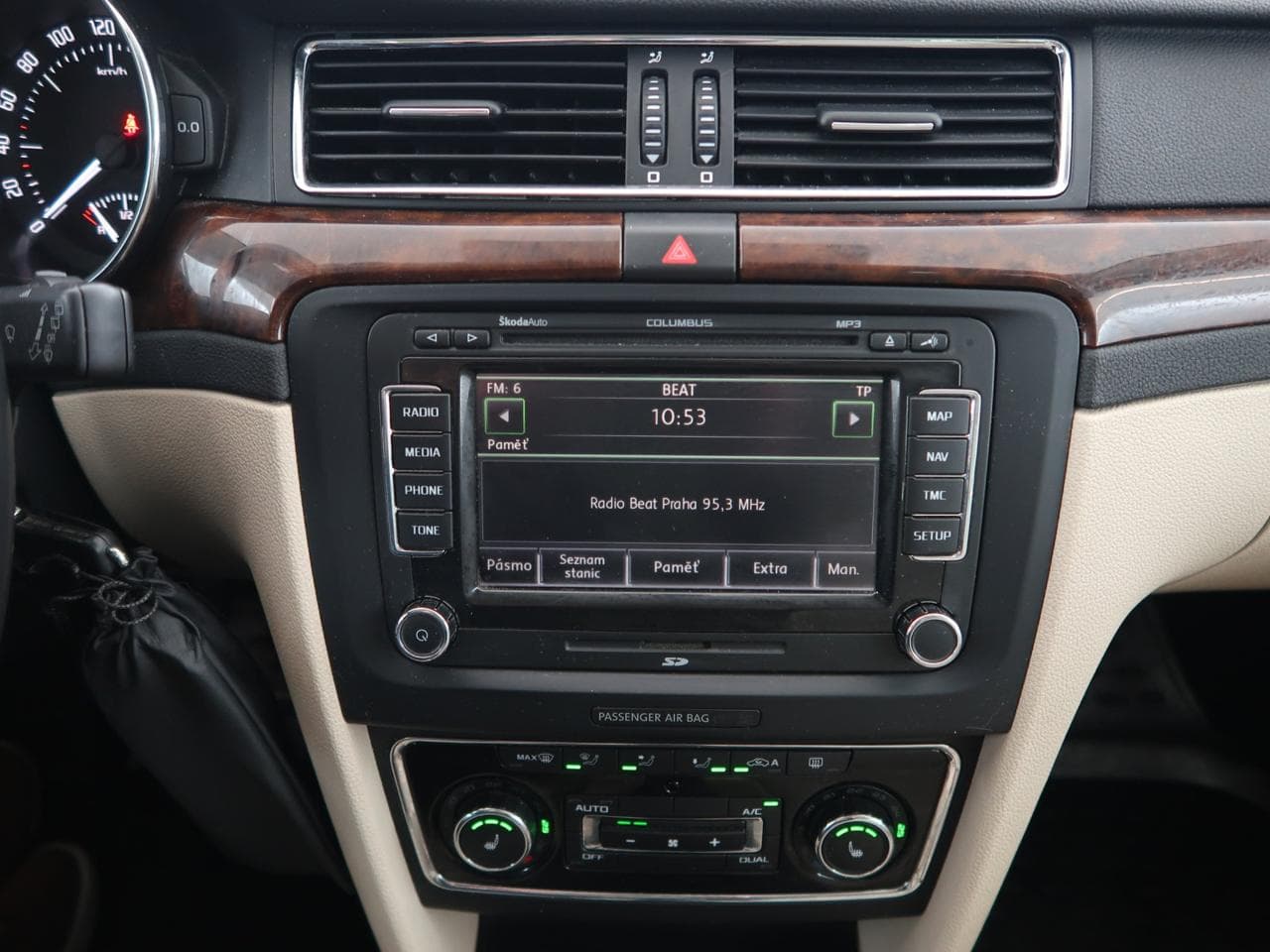 2014 Škoda Superb - 18