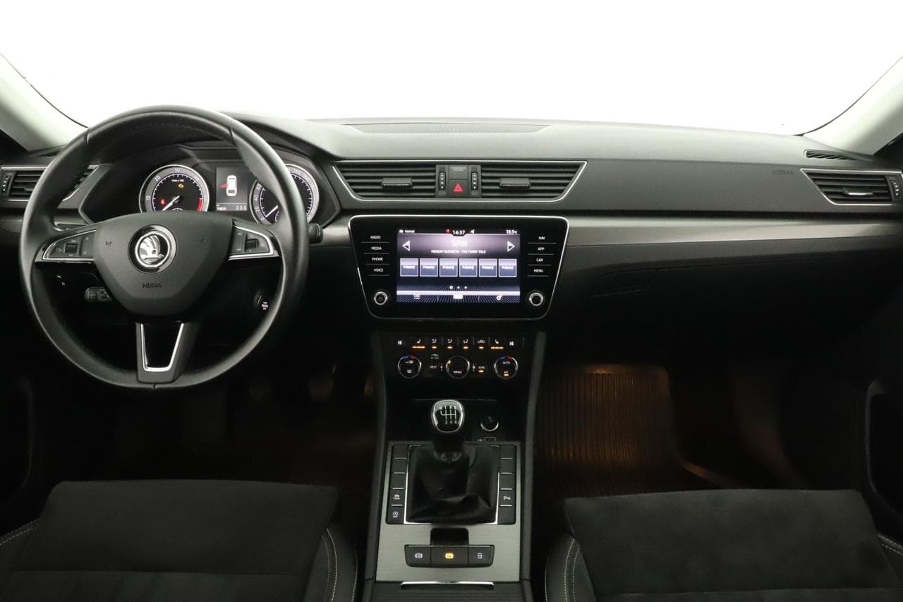 2019 Škoda Superb - 9