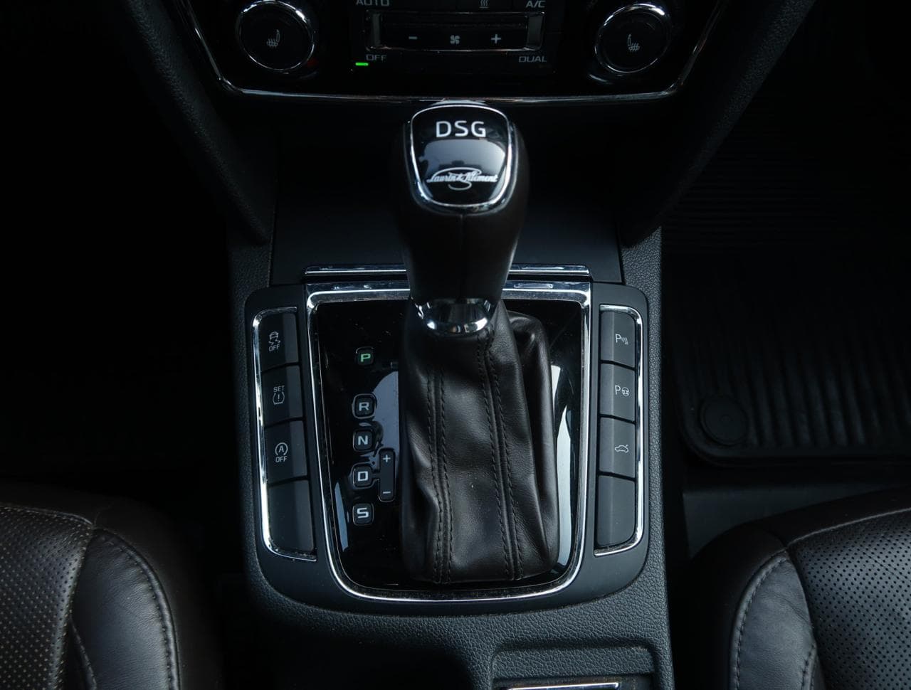 2014 Škoda Superb - 18