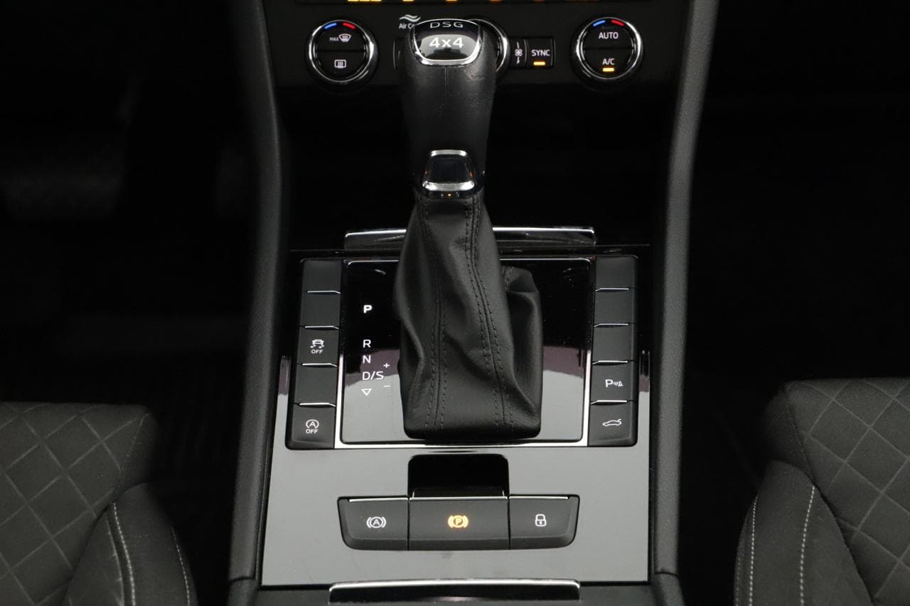 2019 Škoda Superb - 16