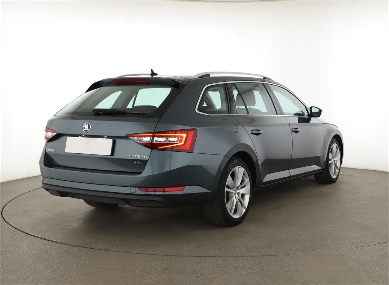 2019 Škoda Superb - 7