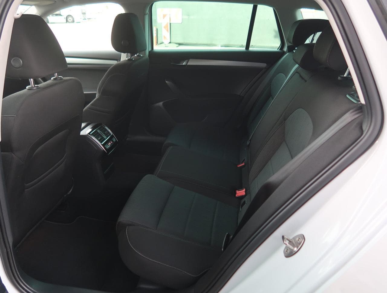 2017 Škoda Superb - 14