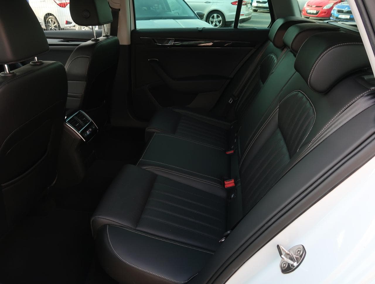 2020 Škoda SUPERB - 15
