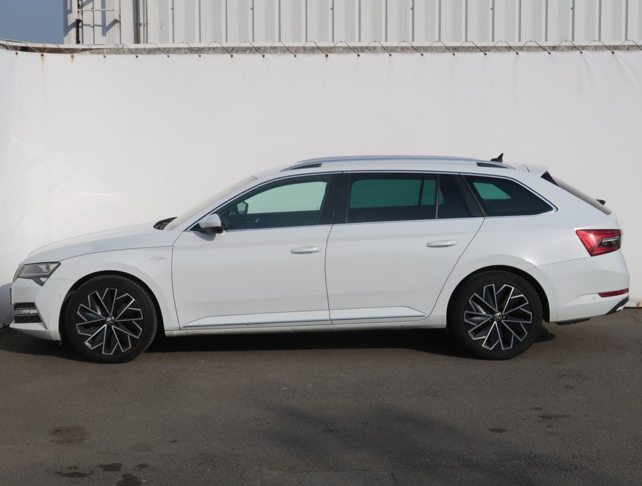 2020 Škoda SUPERB - 4