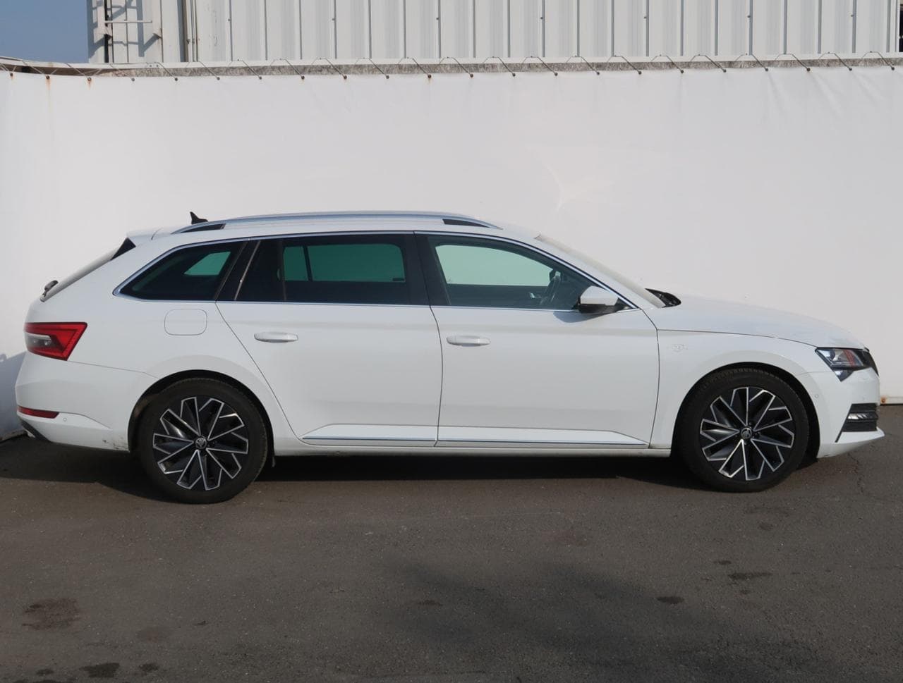 2020 Škoda SUPERB - 8